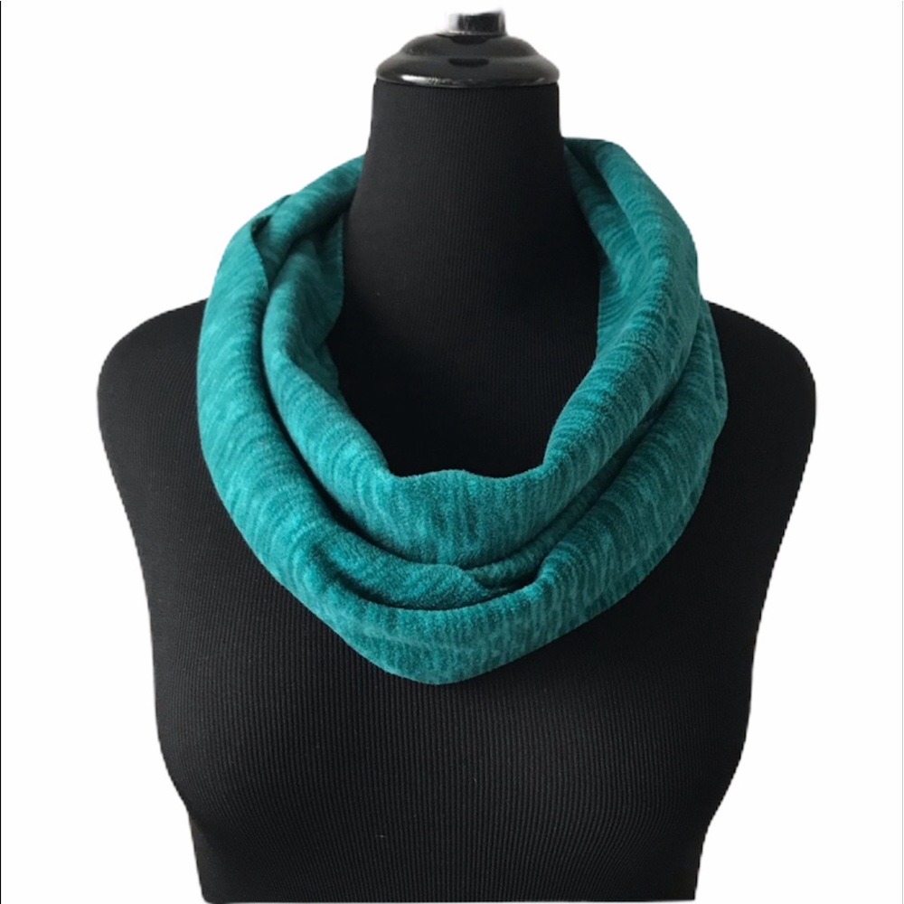 🔺- Heathered Green Infinity Scarf - Picture 2 of 5
